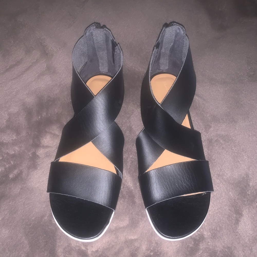 BNIB Universal Thread ‘Hummingbird’ Sandal - Picture 3 of 6